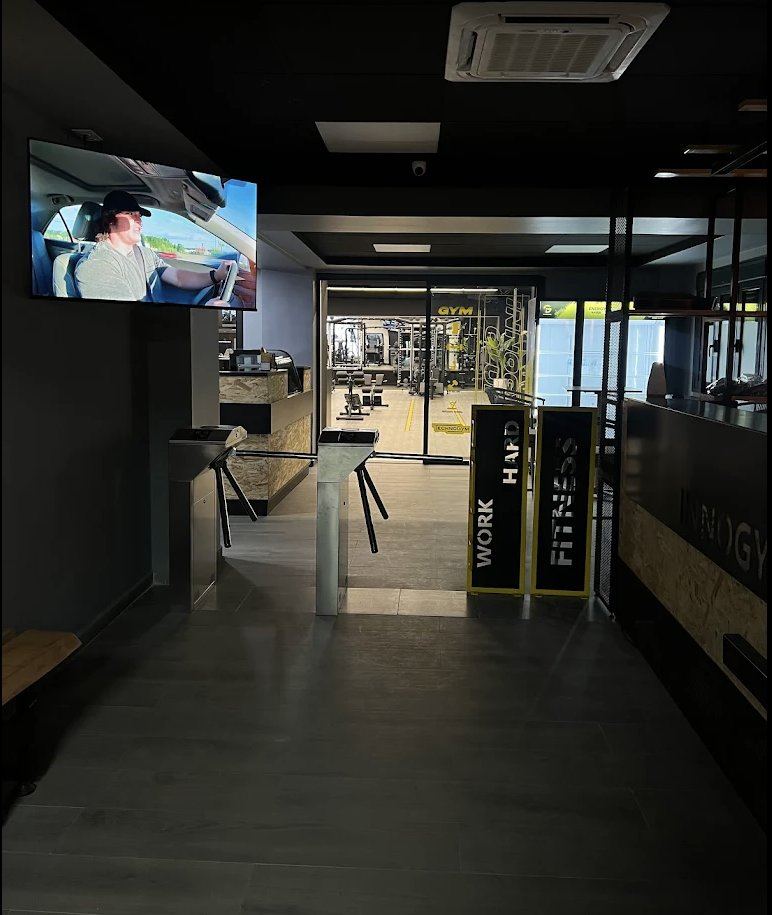 L'entrée du club InnoGym
